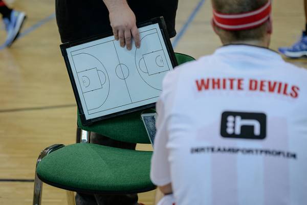 Heimspiel der Devils in Sandow