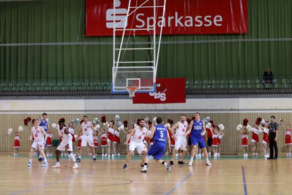 Heimspiel White Devils
