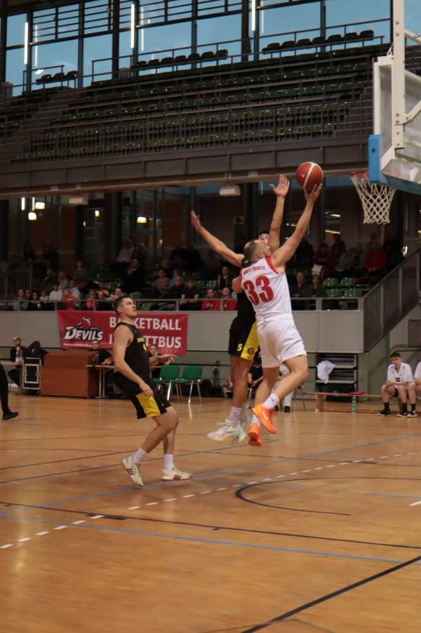 Devils unterlegen mit Schlusssignal